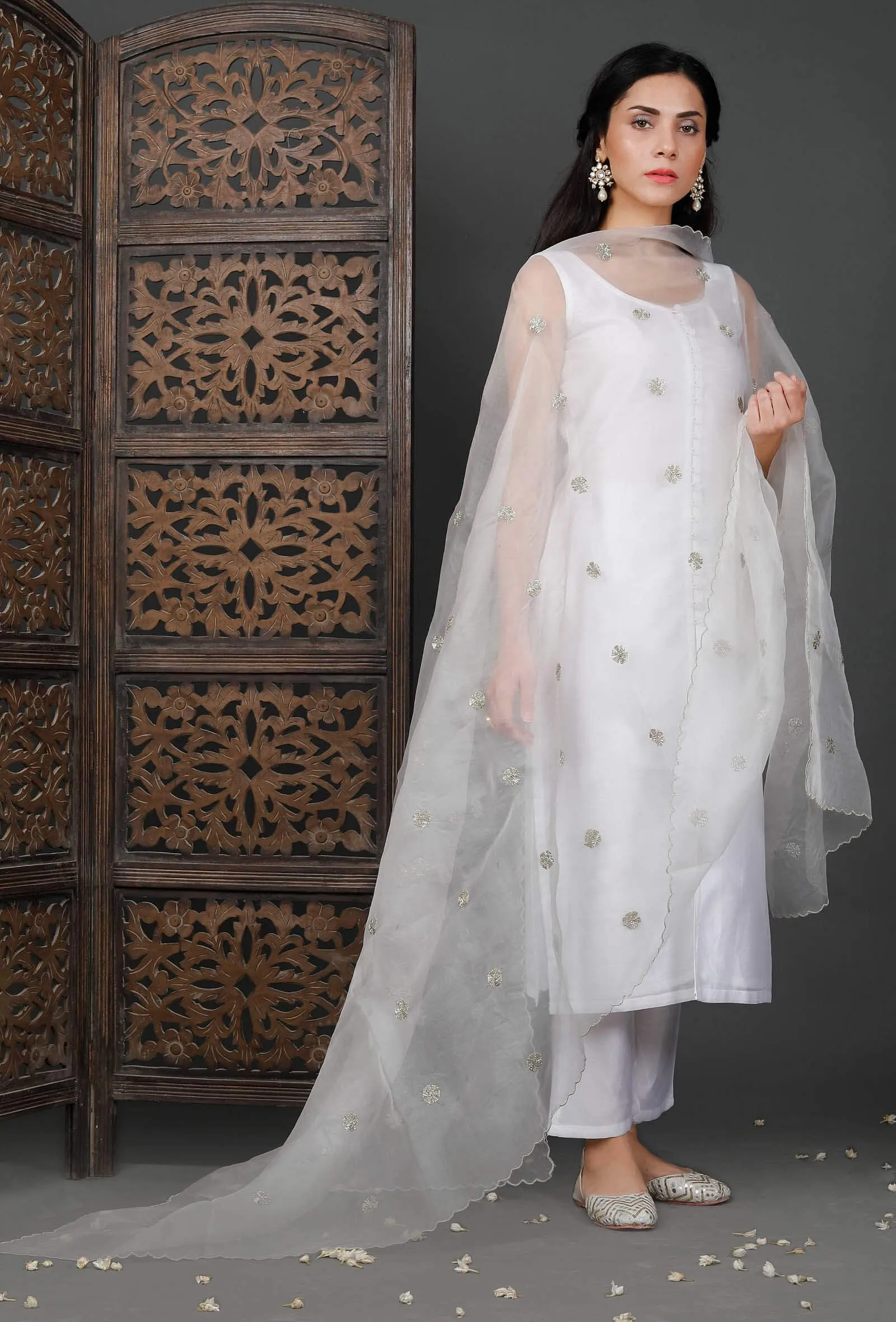 Set of 3: White Chanderi Kurta, Pants And Organza Dupatta